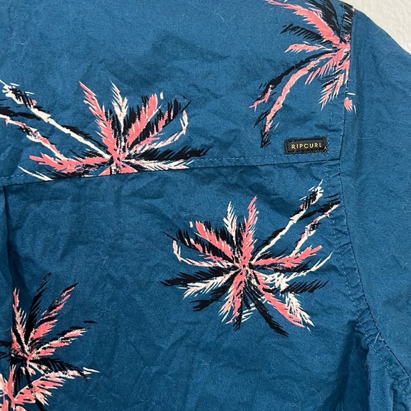 RIP CURL Boys surf shirt, Button-Down, Worn ONE Time, looks BRAND NEW!! - Picture 8 of 9